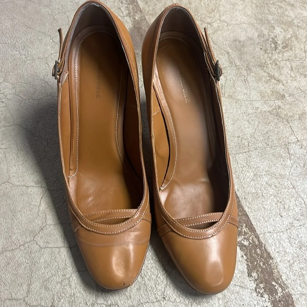 Banana Republic Vanchetta Tan Size 9 heels